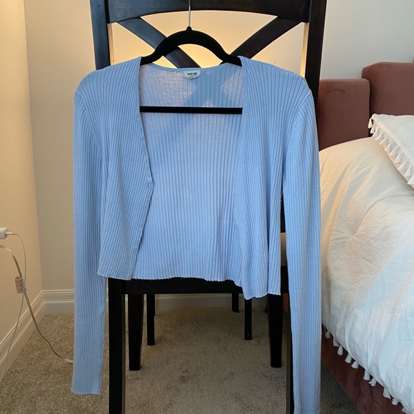 Cropped baby blue cardigan, perfect condition, light and comfortable - Picture 3 of 3